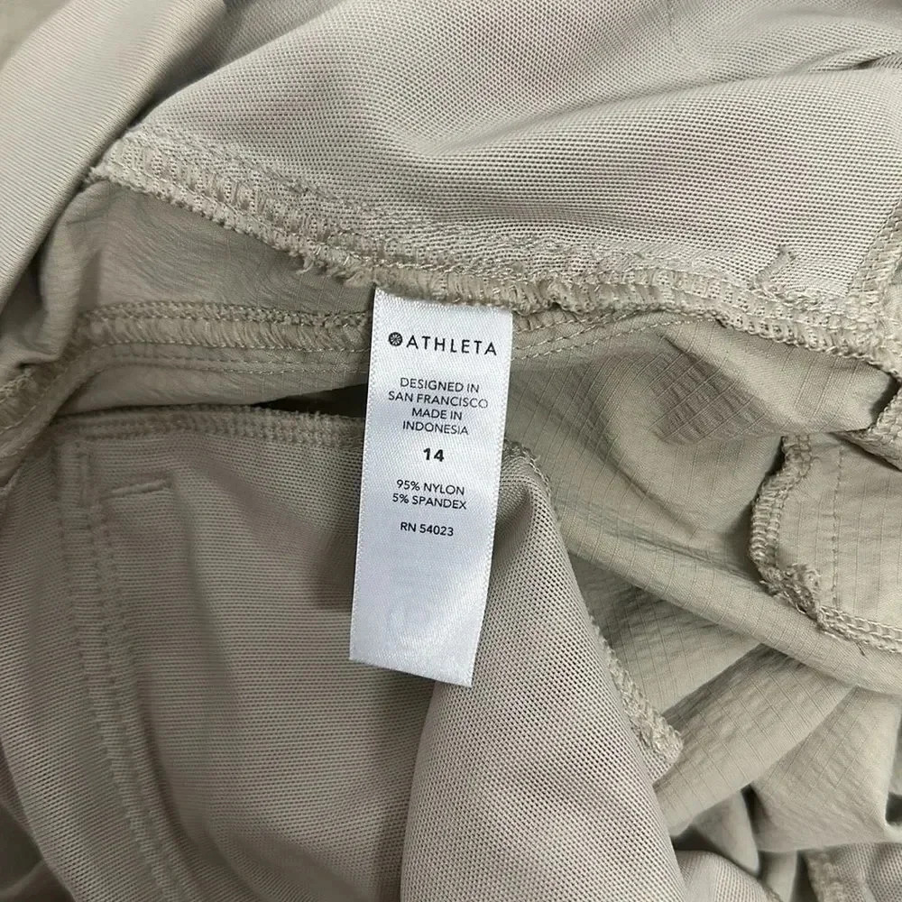Athleta Trekkie Utility Cargo Pant Pants Elastic Waist Ecru Beige Tan Size 14 - Picture 11 of 12